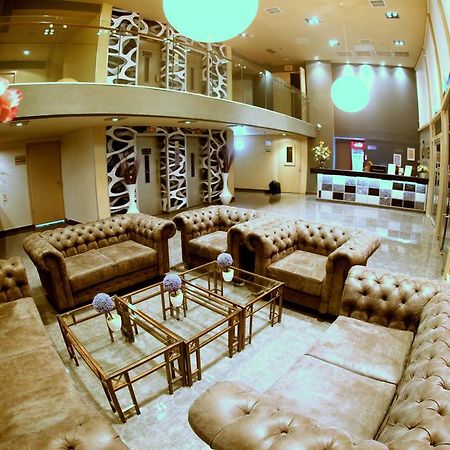 Avia Hotel & Resort Yehud-Monosson エクステリア 写真