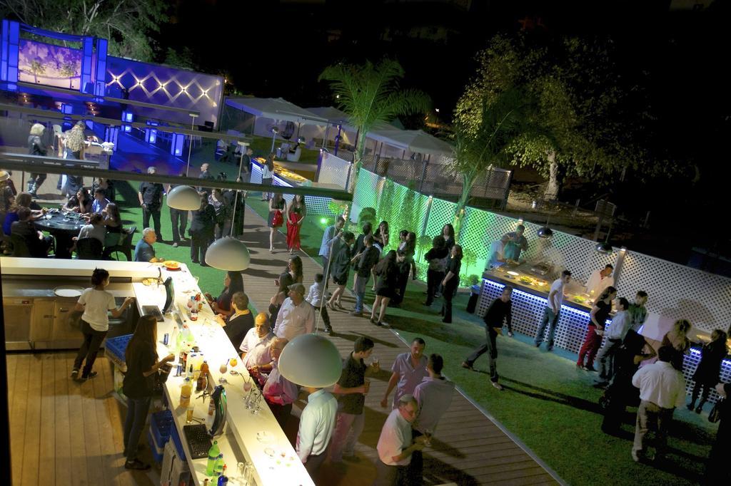 Avia Hotel & Resort Yehud-Monosson エクステリア 写真