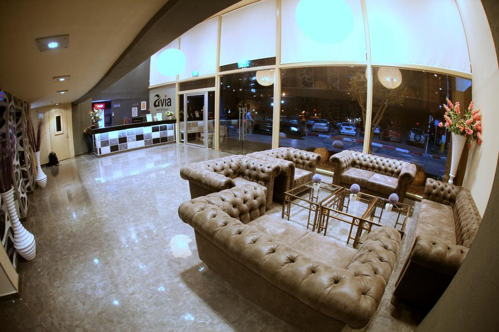Avia Hotel & Resort Yehud-Monosson エクステリア 写真