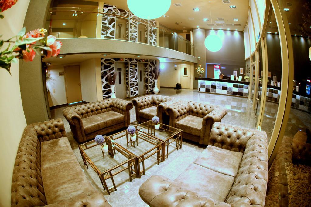Avia Hotel & Resort Yehud-Monosson エクステリア 写真