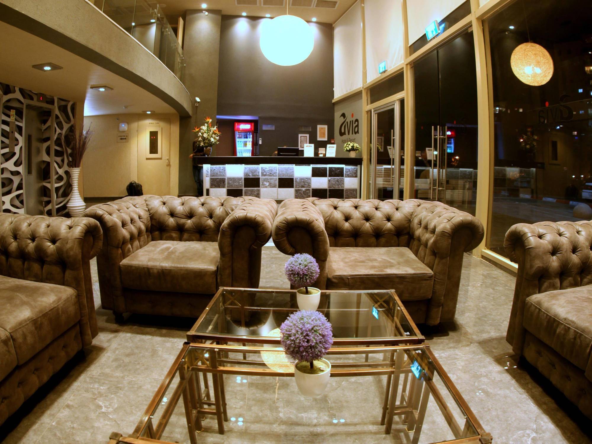 Avia Hotel & Resort Yehud-Monosson エクステリア 写真