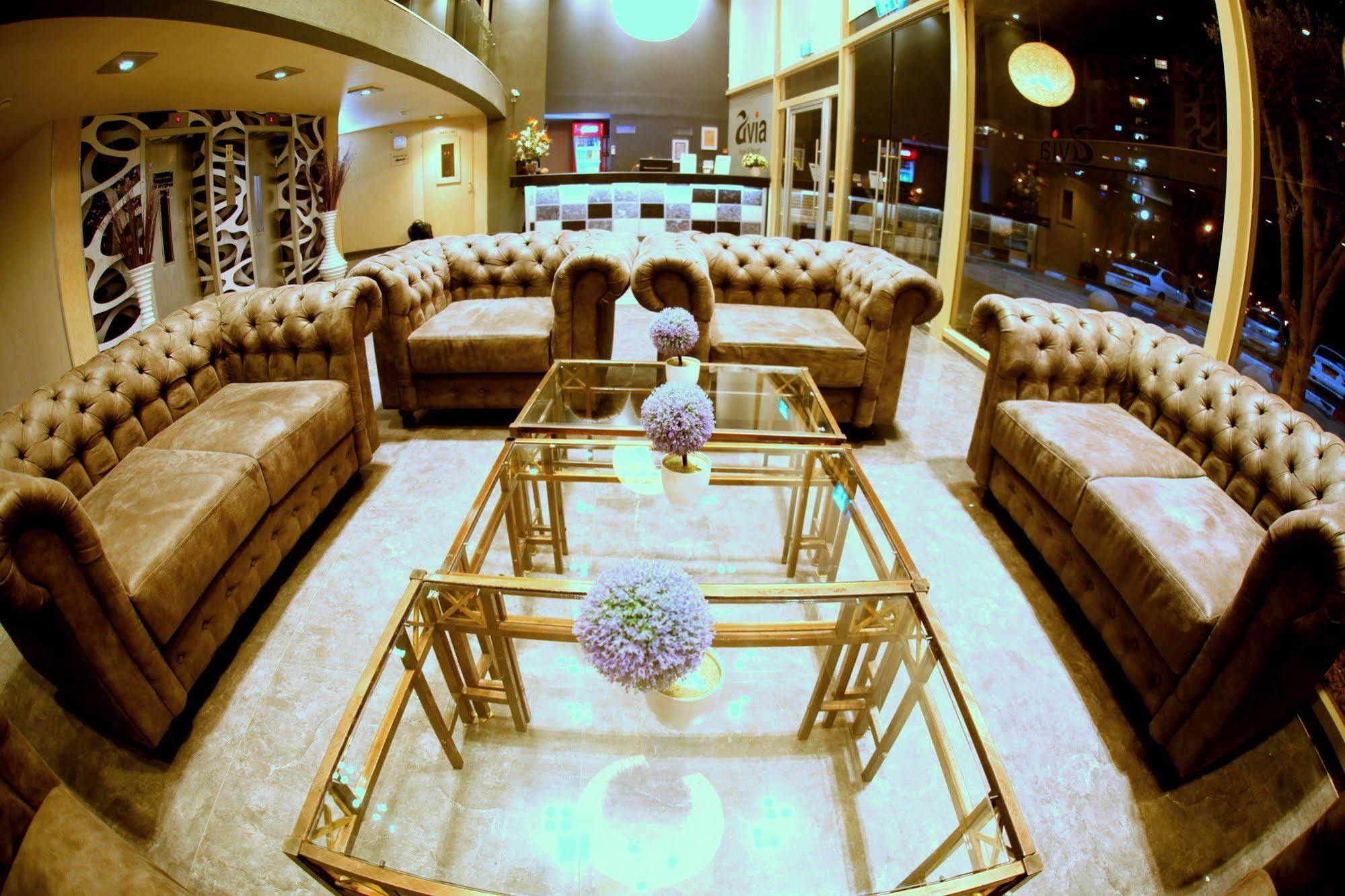 Avia Hotel & Resort Yehud-Monosson エクステリア 写真